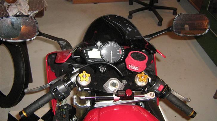 Yamaha YZF R1 - Mit førehus! billede 11