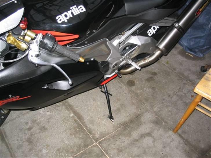 Aprilia RSV 1000 R "Solgt" billede 11