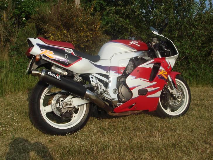 Suzuki GSXR 750 UNDER OMBYGNING billede 2