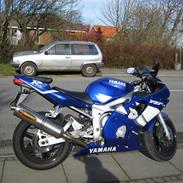 Yamaha r6