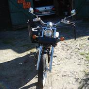 Suzuki intruder 750 vs