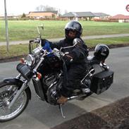 Suzuki intruder 750 vs