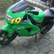 Kawasaki zx9r