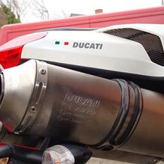 Ducati 848