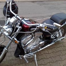 Suzuki vs1400 intruder