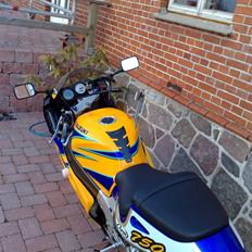 Suzuki gsx-r 750 corona solgt...