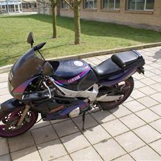 Yamaha FZR