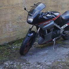 Kawasaki GPZ 500 s **SOLGT**