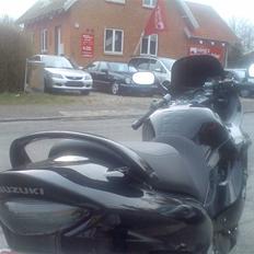 Suzuki GSX750F (SOLGT)