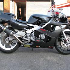 Honda CBR 400RR "SOLGT"