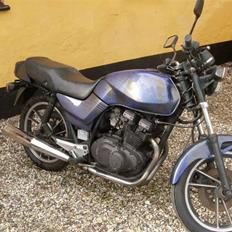 Suzuki GSX 250 ES *SOLGT*