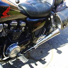 Honda VF 750 Custom RC09 ( SOLGT )