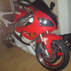 Yamaha Yzf R1   SOLGT