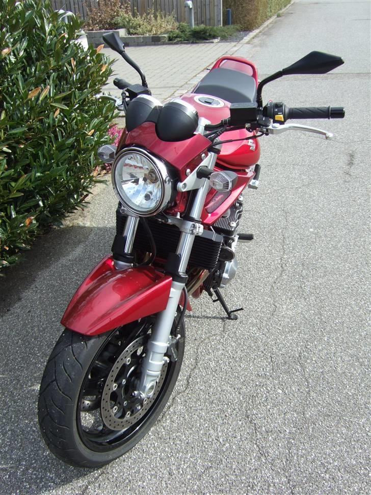 Suzuki Bandit 1200 SOLGT - Så kom der sort styr og sorte spejle på  billede 20