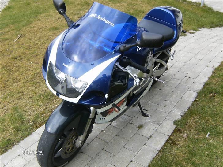 Suzuki GSX 750 Srad SOLGT billede 2