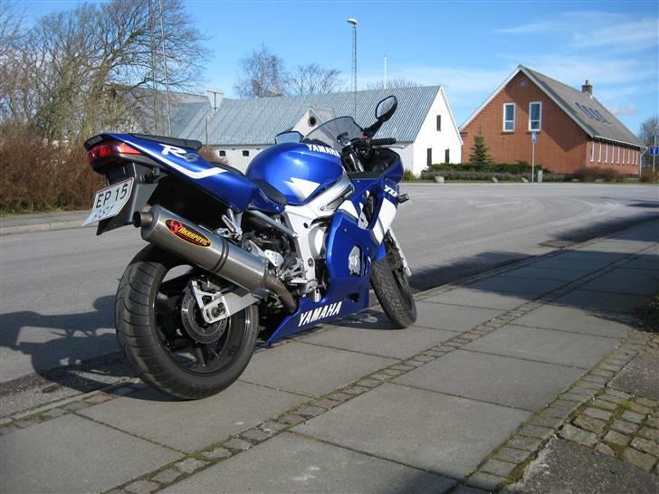 Yamaha r6 billede 2