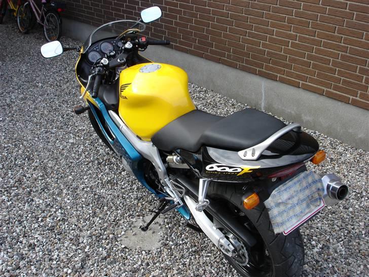Honda CBR 600F4 billede 1