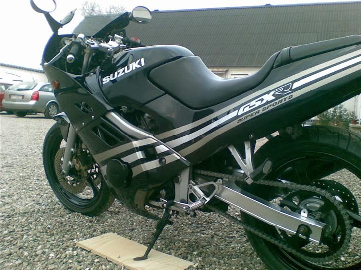 Suzuki GSX-R 250 (Solgt) billede 12