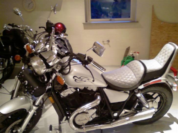 Honda VT700 Solgt... billede 2