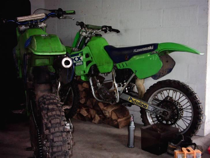 Kawasaki KX250 - det er så mit ekstra stel billede 6