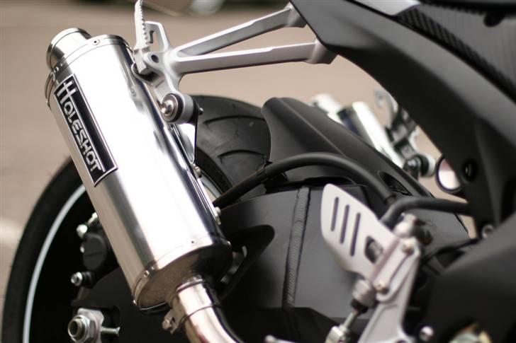 Suzuki GSX-R 1000 "PowerMax" - Er meget positivt overrasket over hvor FEDT den lyder hvis man tænker på det er en tysker... med ABE, nice :D billede 9