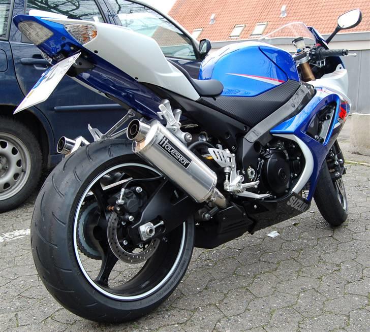 Suzuki GSX-R 1000 "PowerMax" - HoleShot udstødning, lille fiks nummerpladeholder og carbon på stellet... Del af "Powermax"-pakken. billede 10