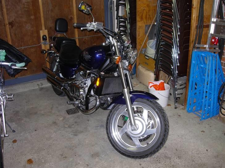 Honda vf 750 c magna billede 2