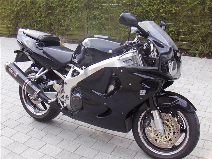 Honda cbr 900 rr billede 4