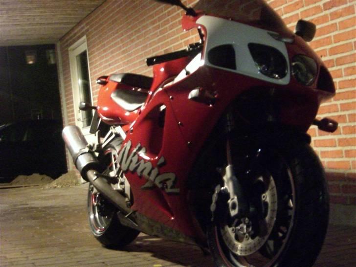 Kawasaki Ninja zx7r *Solgt* - Hjemme i stalden billede 2