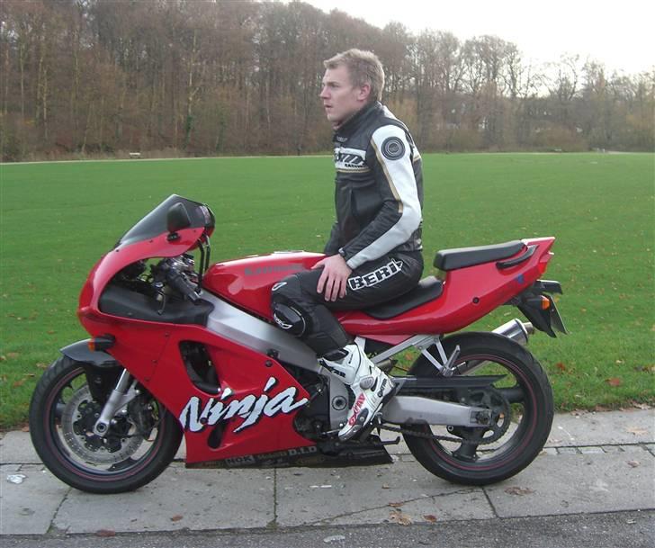 Kawasaki Ninja zx7r *Solgt* billede 8