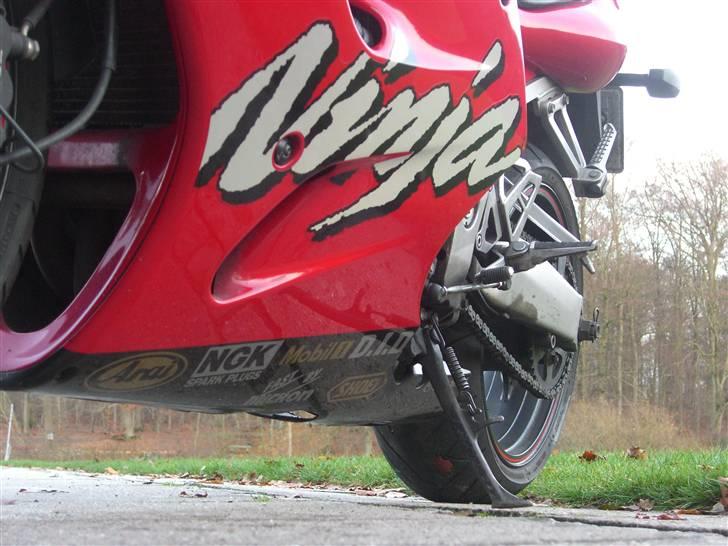 Kawasaki Ninja zx7r *Solgt* billede 13