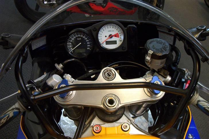 Suzuki gsx-r 750 corona solgt... billede 4