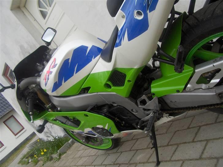 Kawasaki zxr 400 L4 "SOLGT" billede 8