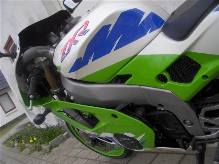 Kawasaki zxr 400 L4 "SOLGT" billede 18