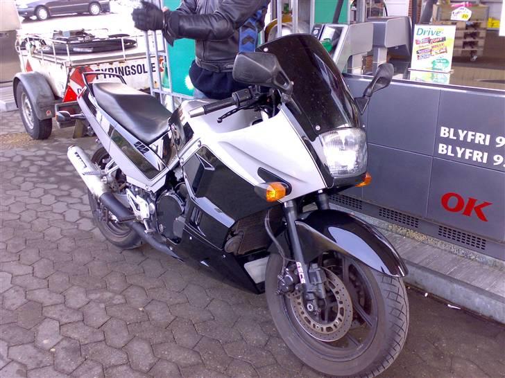 Kawasaki gpx 750r billede 9