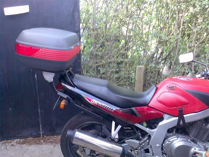 Suzuki GS 500 e - med bagster og topboks billede 5
