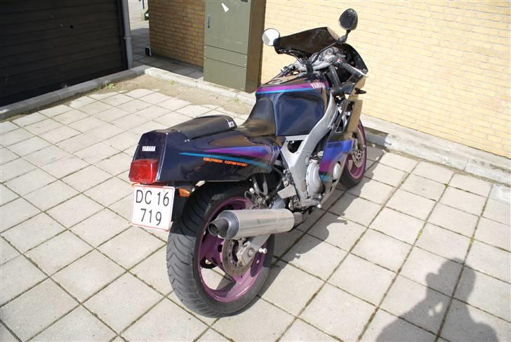 Yamaha FZR billede 4
