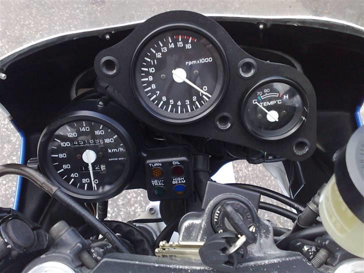 Honda VFR 400 R NC30 (Solgt) billede 10