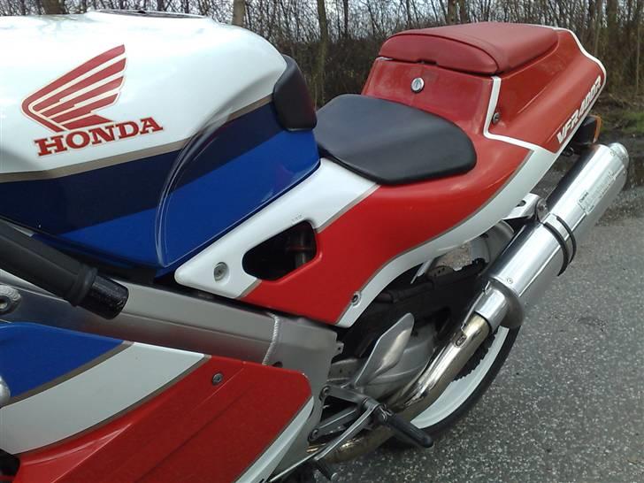 Honda VFR 400 R NC30 (Solgt) billede 11