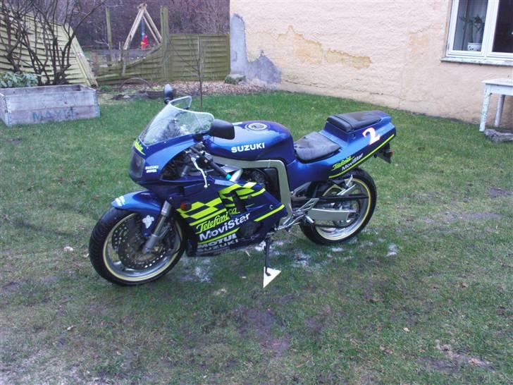 Suzuki GSXR 400R gk76a(SOLGT) billede 4