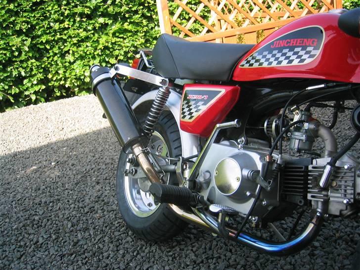 Jincheng Monkey 140 ccm Monster - SOLGT - Standard lydpotten er nu skiftet en sportsudstødning som dog senere sprang i luften billede 3