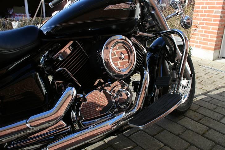 Yamaha Dragstar 1100 Classic  - Luftfilter kassen er original, men der er ingen indmad, er erstattet af et Air Kit  billede 1