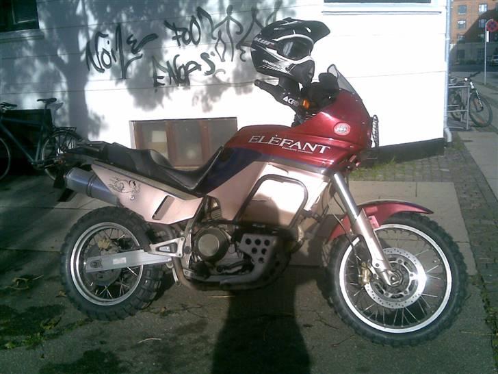 Cagiva Elefant 900 AC (ST2 944)  billede 2