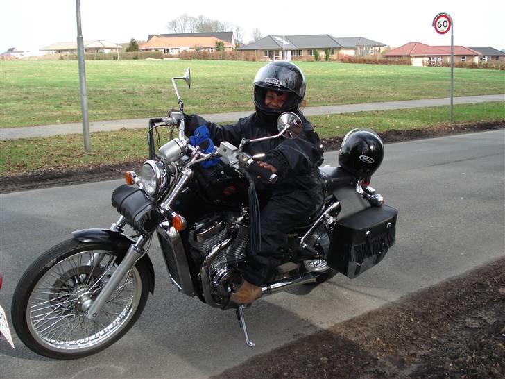 Suzuki intruder 750 vs - min kærste på cyklen billede 5