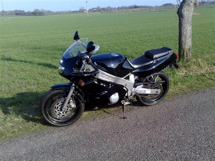 Yamaha Fzr 600 solgt billede 1