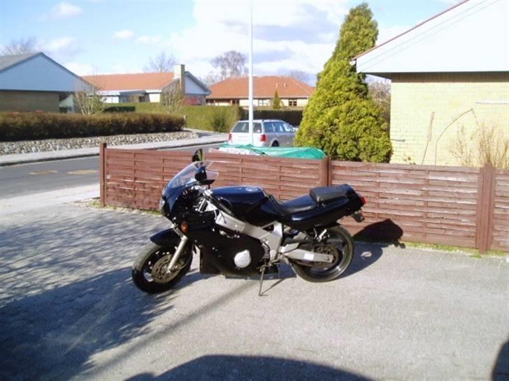 Yamaha Fzr 600 solgt billede 8