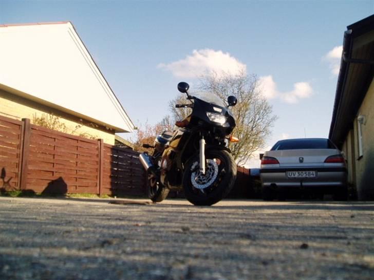 Yamaha Fzr 600 solgt billede 9