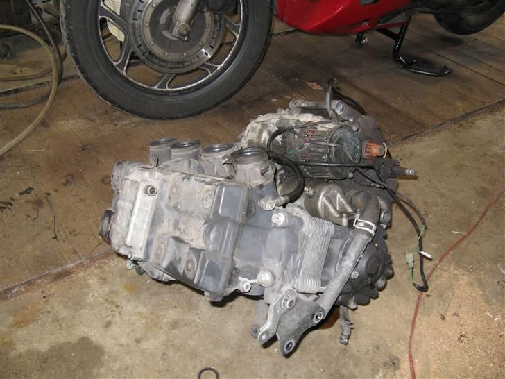 Suzuki RF 900 R billede 13