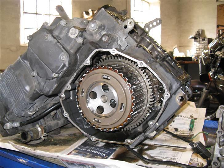 Suzuki RF 900 R billede 15