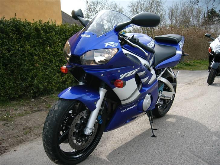 Yamaha R6 billede 14